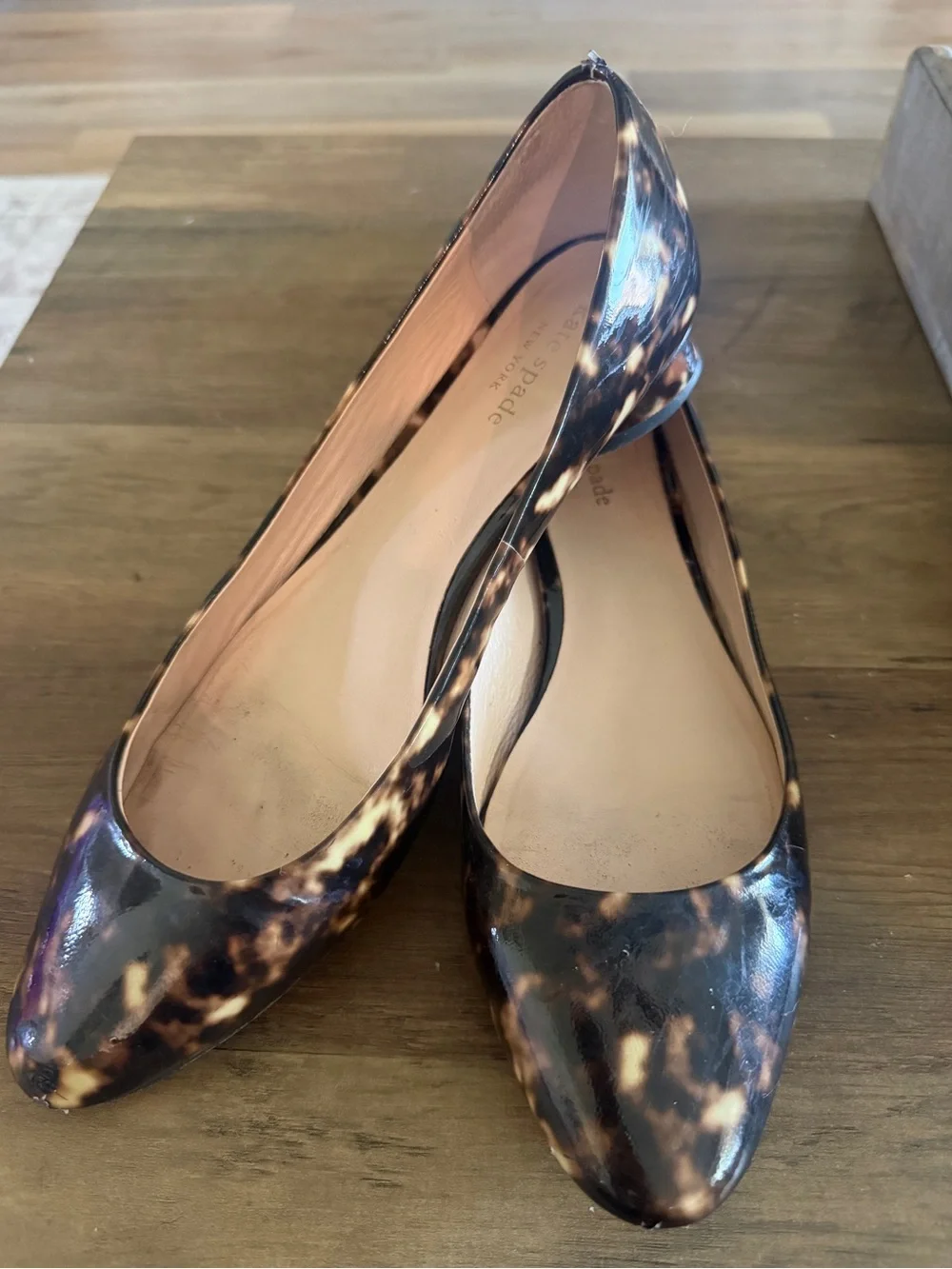 KATE SPADE Tortoise Print FALLYN Patent Leather   Flats Shoes size 9 GUC